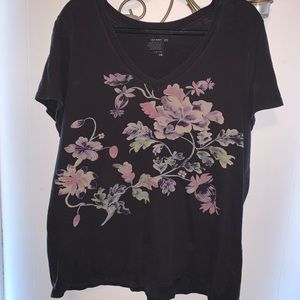 Old Navy Floral T shirt, Size XXL.